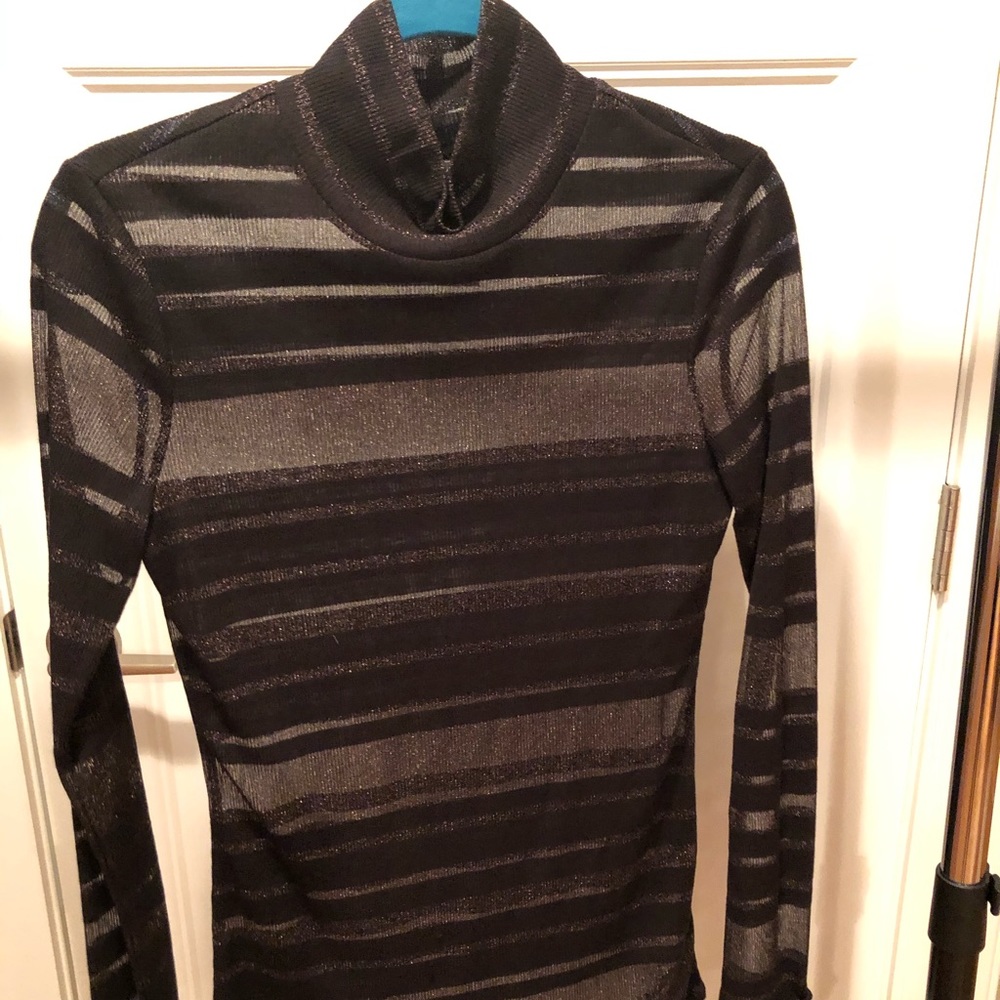 BCBG MAXAZRIA Black & Copper striped turtle neck.